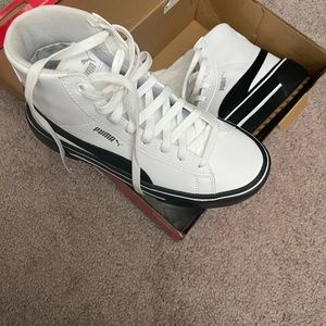 PUMA Hi- Tops Excellent condition Size 7